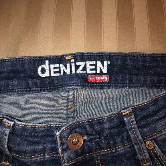 Denizen from Levi’s Cutoff Cuff Shorts Size 2 - Picture 4 of 5